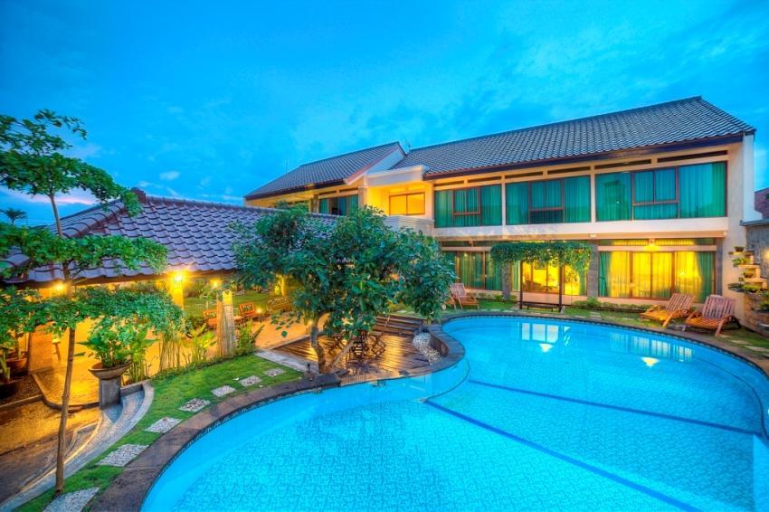 Maharani Guest House Yogyakarta Esterno foto