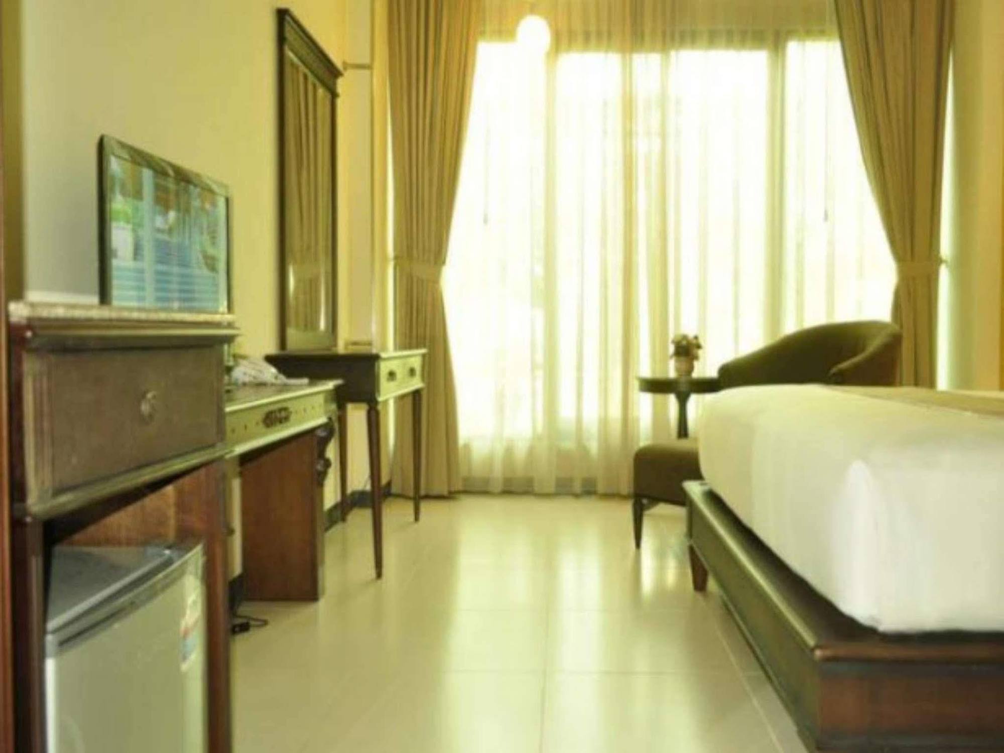 Maharani Guest House Yogyakarta Esterno foto